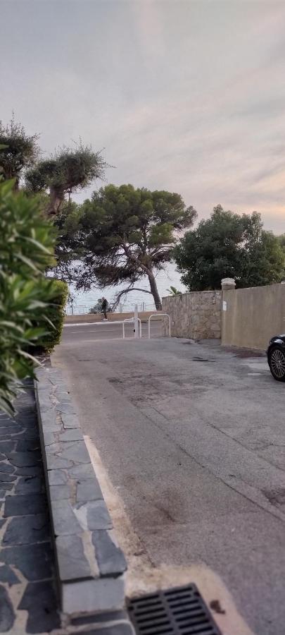 Sanary Cote Mer Exterior photo